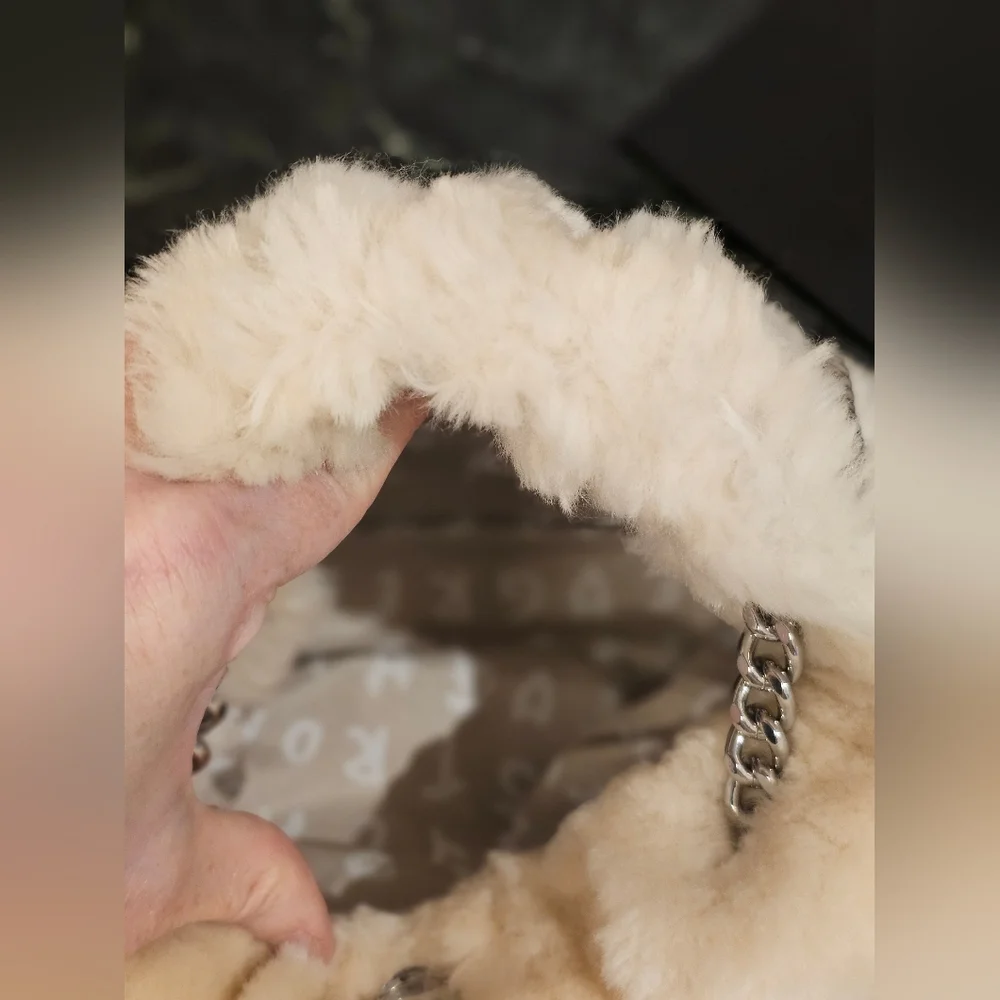 Aimee Kestenberg Cream Fur Shoulder Bag with Chain Strap NWT - Picture 4 of 6